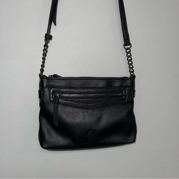 Simply Vera Wang Loren Crossbody Bag Black Faux Leather Adjustable Strap  Zipper - Picture 6 of 13
